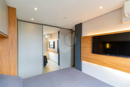 Apartamento à venda com 2 quartos, sendo 1 suíte, em Santo Amaro, São Paulo, SP