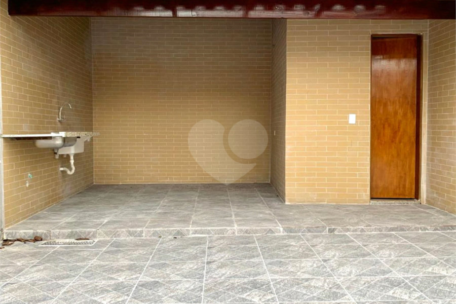 Sobrado à venda com 3 quartos, sendo 1 suíte, em Tremembé, São Paulo, SP
