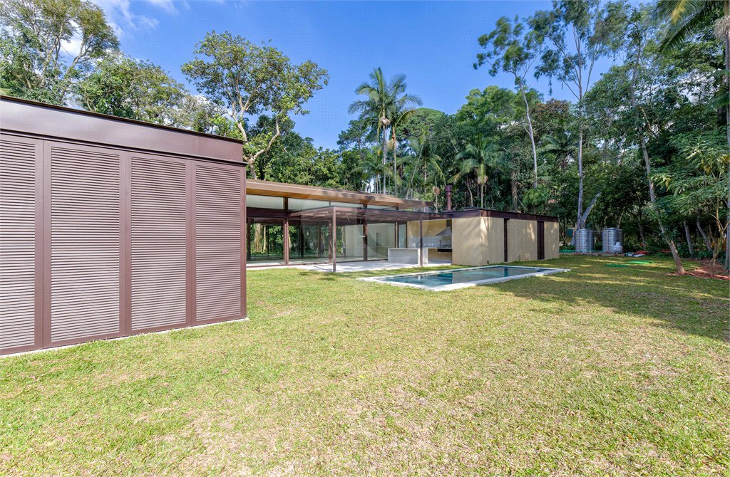 Casa à venda com 5 suítes no condomínio Chácara Flora, São Paulo - SP