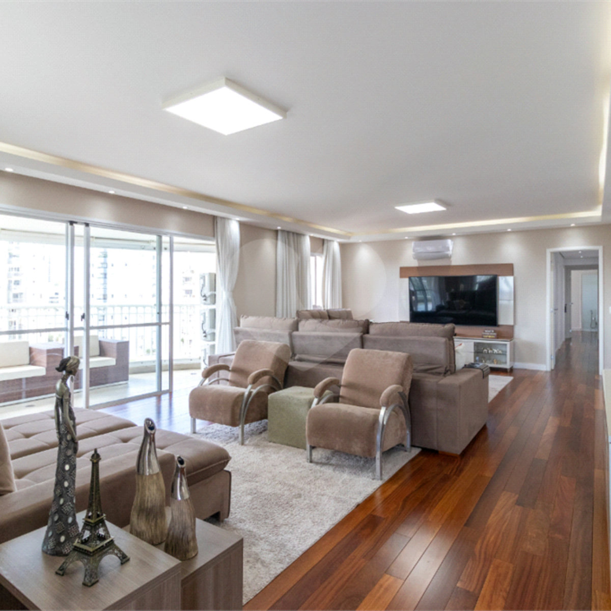 Apartamento à venda com 4 suítes em Vila Sofia, São Paulo, SP