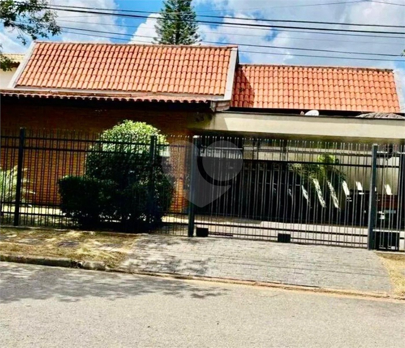 Casa à venda com 3 quartos, sendo 1 suíte,  em Jardim Eltonville, Sorocaba, SP