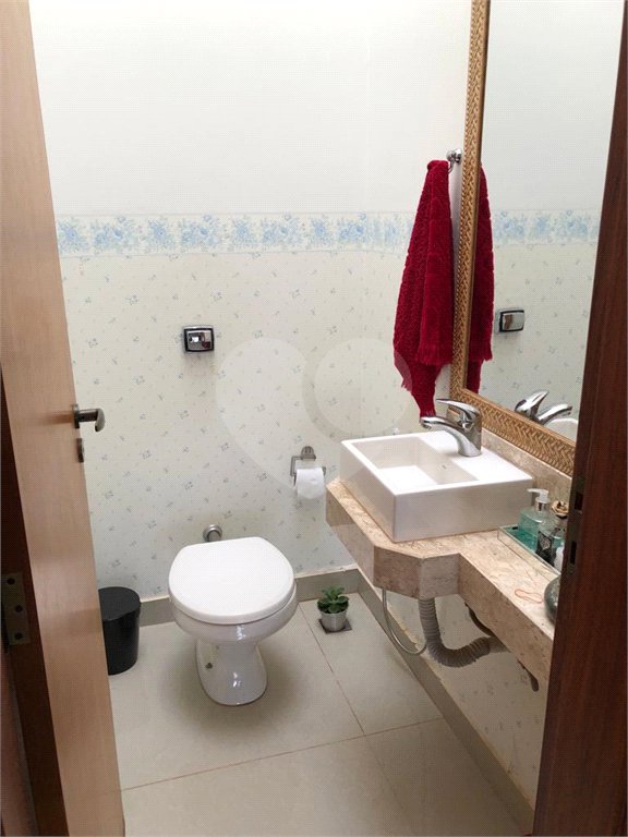 Casa à venda com 5 quartos, sendo 2 suítes, no condomínio Terras de Santa Izabel, Salto - SP