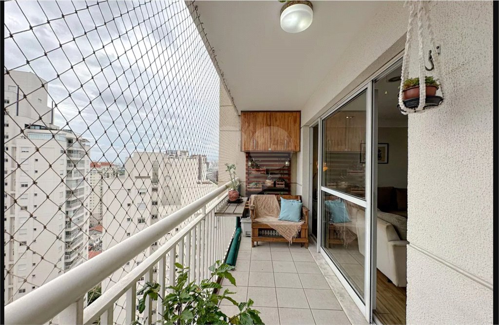 Apartamento à venda com 2 quartos, sendo 1 suíte,  em Água Branca, São Paulo, SP