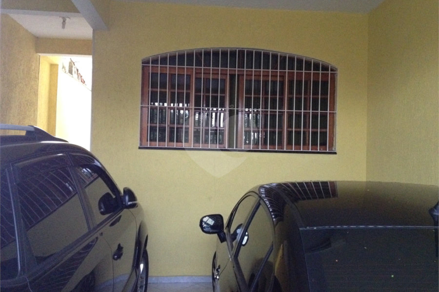Sobrado à venda com 3 quartos, sendo 1 suíte, em Jardim Santa Clara, Guarulhos, SP