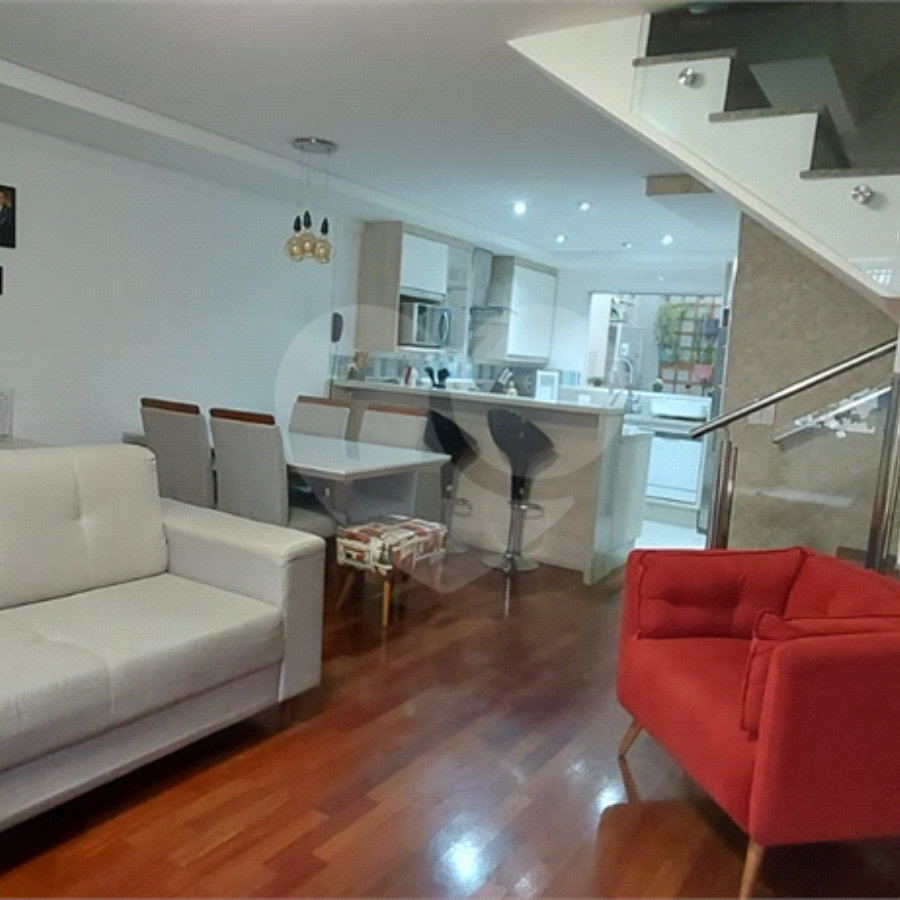 Casa à venda com 3 quartos, sendo 1 suíte, no condomínio Ville Resedá, São Paulo - SP