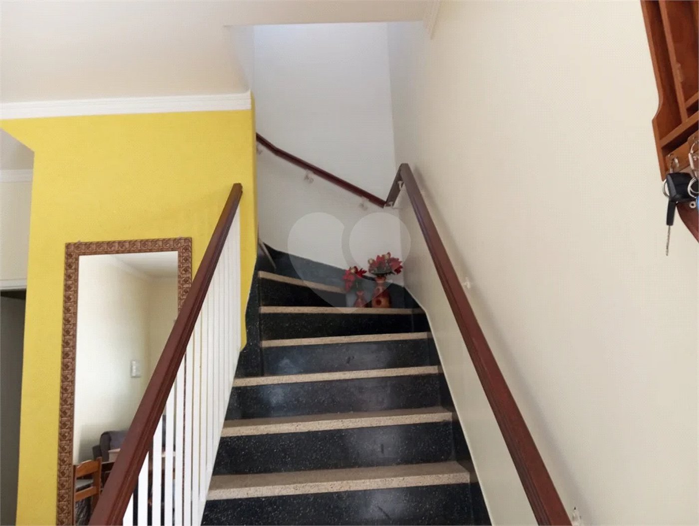 Terreno á venda com 2 casas na Vila Rosália, Guarulhos, SP.