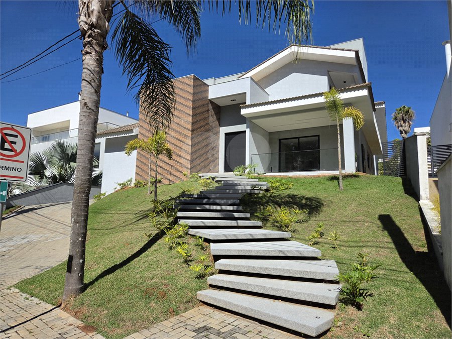 Casa à venda com 5 suítes no condomínio Fazenda Imperial, Sorocaba - SP