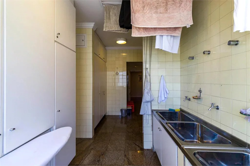 Apartamento à venda com 4 quartos, sendo 2 suítes, em Real Parque, São Paulo, SP