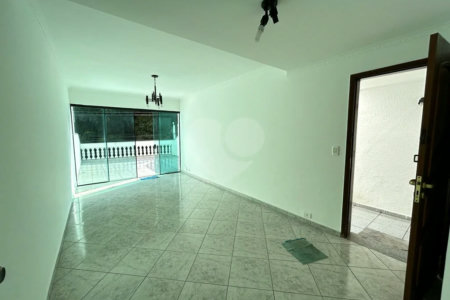 SOBRADO PARA LOCAÇÃO NO PARQUE DOMINGOS COM 03 DORM 01 SUITE 02 VAGAS DE GARAGEM