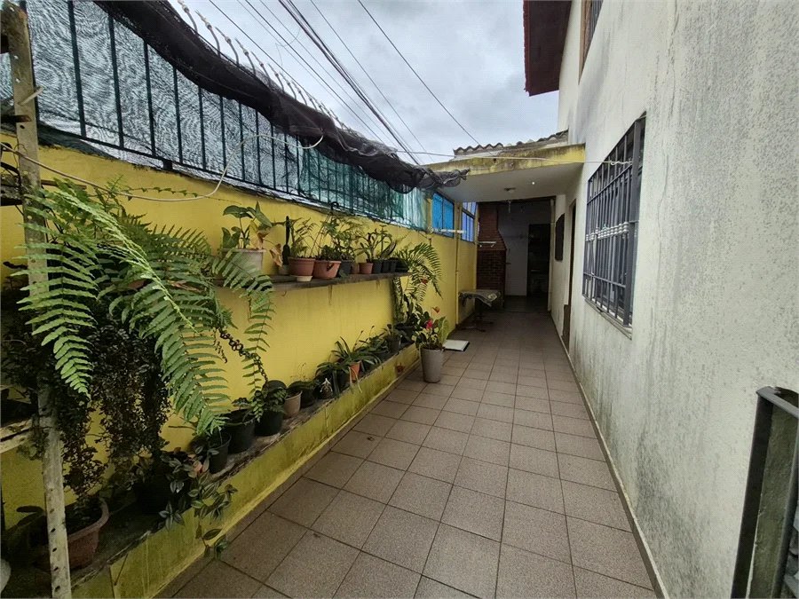 Sobrado à venda com 4 quartos em Jardim Sarah, São Paulo, SP