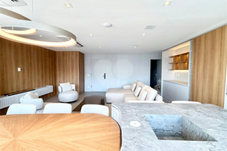 Apartamento à venda com 3 suítes em Campo Belo, São Paulo, SP