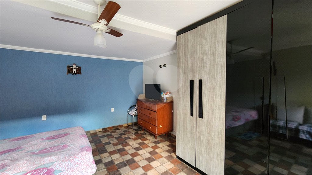 Sobrado à venda com 4 quartos, sendo 1 suíte, em Vila Romão, Salto, SP