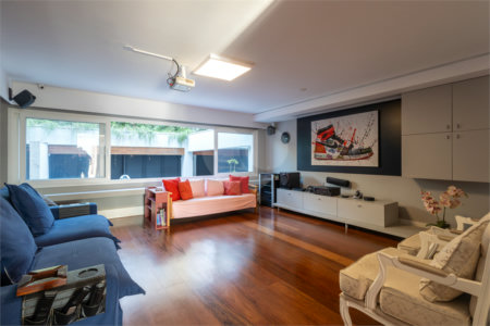 Casa à venda com 4 suítes em Jardim Guedala, São Paulo, SP
