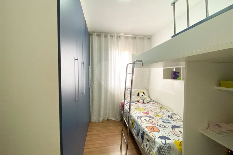 Apartamento à venda com 3 quartos, sendo 1 suíte,  em Vila Paiva, São Paulo, SP