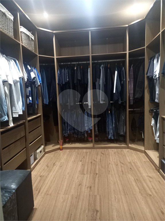 Sobrado à venda com 3 quartos, sendo 1 suíte,  em Tremembé, São Paulo, SP