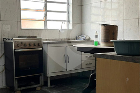 Casa Térrea à venda com 3 quartos em Jardim Dom José, São Paulo, SP