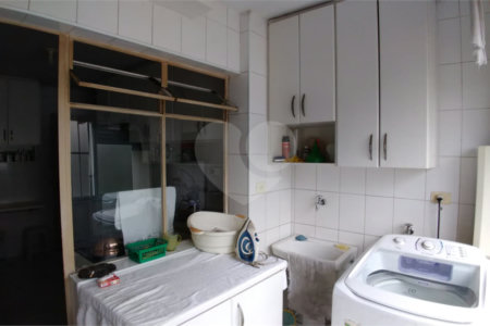 Apartamento à venda com 3 quartos, sendo 1 suíte,  em Cerqueira César, São Paulo, SP