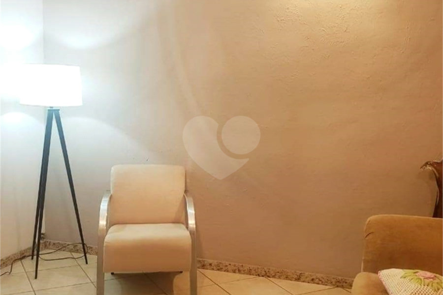 Casa à venda com 4 quartos, sendo 1 suíte, em Jardim Santa Cecília, Guarulhos, SP