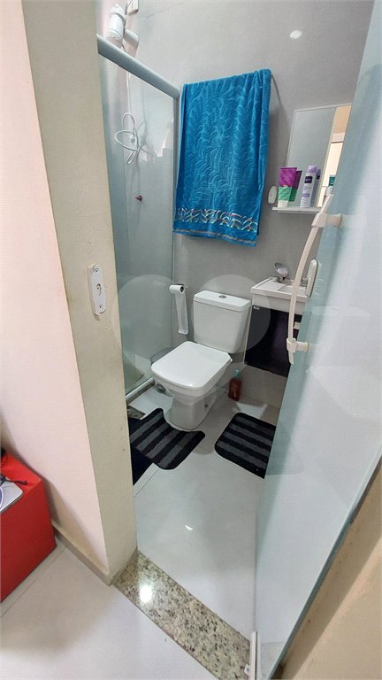 Casa à venda com 4 quartos, sendo 2 suítes, no condomínio Vivendas do Mendanha, Rio de Janeiro - RJ