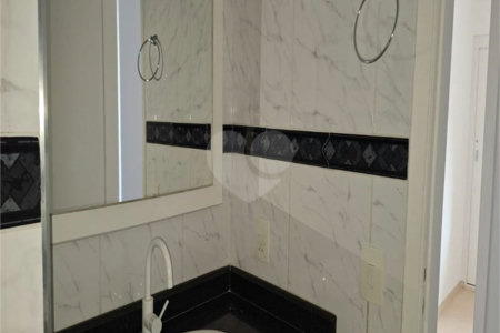 Apartamento à venda com 3 quartos, sendo 1 suíte, em Indianópolis, São Paulo, SP