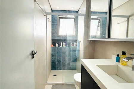 Apartamento à venda com 3 quartos, sendo 1 suíte, em Mirandópolis, São Paulo, SP