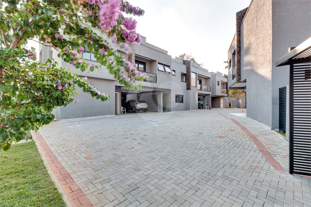 Casa à venda com 4 suítes no condomínio Reserva Robélia, São Paulo - SP