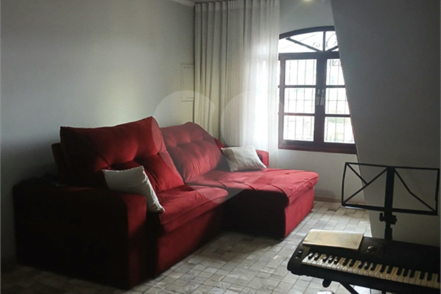 Sobrado à venda com 3 quartos, sendo 1 suíte,  em Tremembé, São Paulo, SP