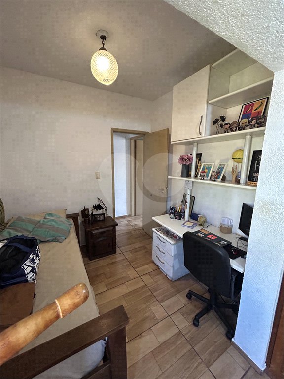 Sobrado à venda com 3 quartos em Jardim Santo Antoninho, São Paulo, SP