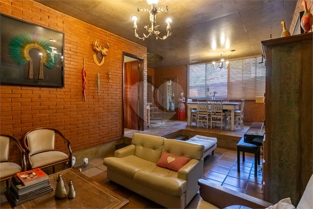 Sobrado à venda com 3 quartos, sendo 1 suíte, em Jardim Prudência, São Paulo, SP