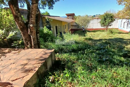 Chácara à venda com 3 quartos, sendo 1 suíte,  em Vila Dom Pedro, Atibaia, SP