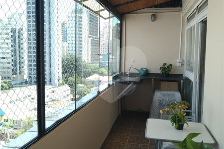 Apartamento à venda com 3 quartos, sendo 1 suíte, em Cerqueira César, São Paulo, SP