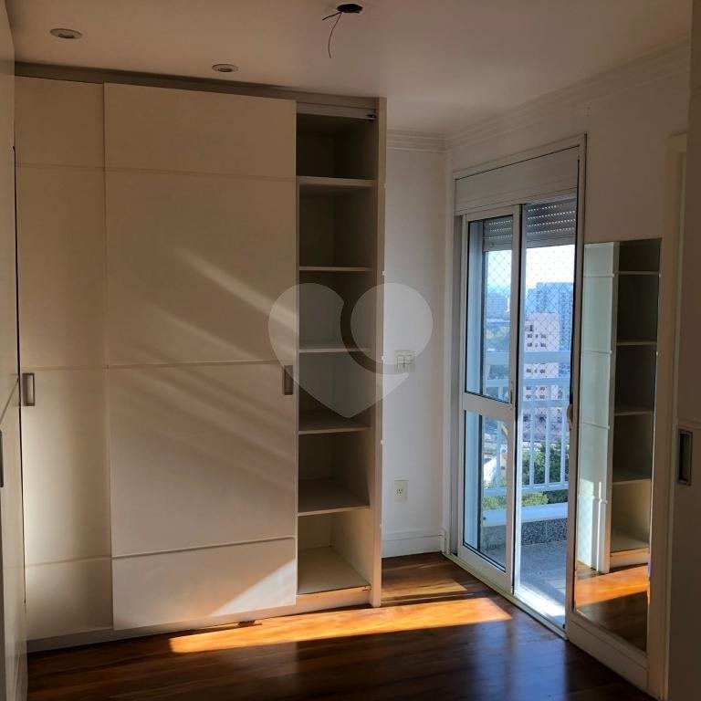 Apartamento à venda com 3 suítes em Vila Suzana, São Paulo, SP