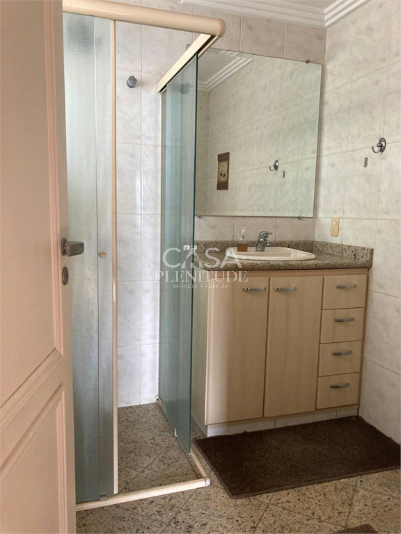 Casa em condomínio à venda com 4 quartos, sendo 3 suítes, em Aparecidinha, Sorocaba, SP