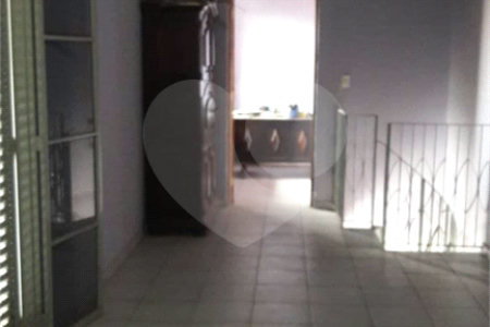 Casa à venda com 4 quartos, sendo 1 suíte, em Vila Santa Terezinha, Várzea Paulista, SP