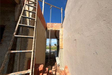 Casa à venda com 2 quartos, sendo 1 suíte,  no condomínio Tivolli, Itapetininga - SP