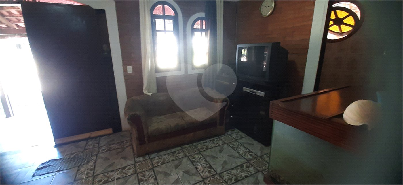Casa à venda com 3 quartos, sendo 1 suíte, no condomínio Sausalito, Mairiporã - SP