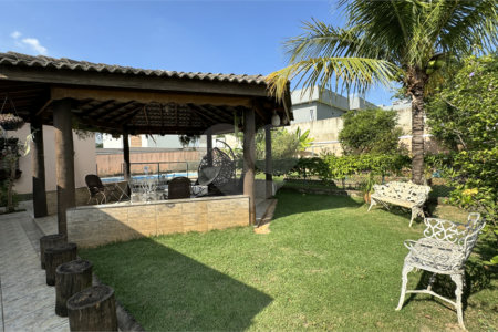 Casa à venda com 4 quartos, sendo 3 suítes, no condomínio Terras de Mont Serrat, Salto - SP