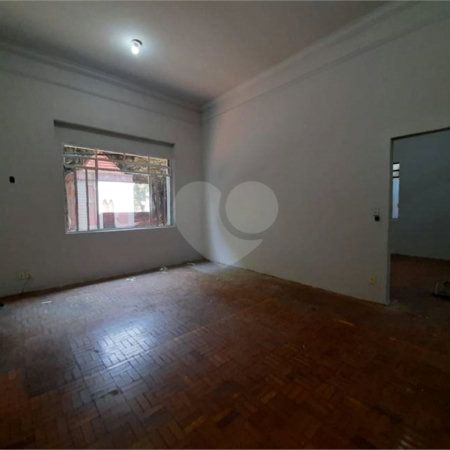 Casa Comercial no Centro.