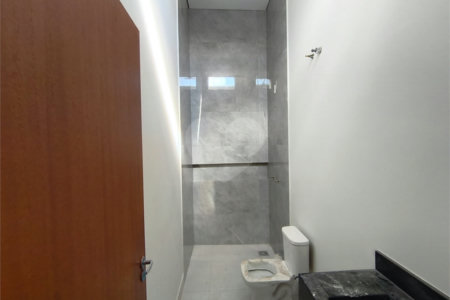 Casa à venda com 3 quartos, sendo 1 suíte, no condomínio Tivolli, Itapetininga - SP