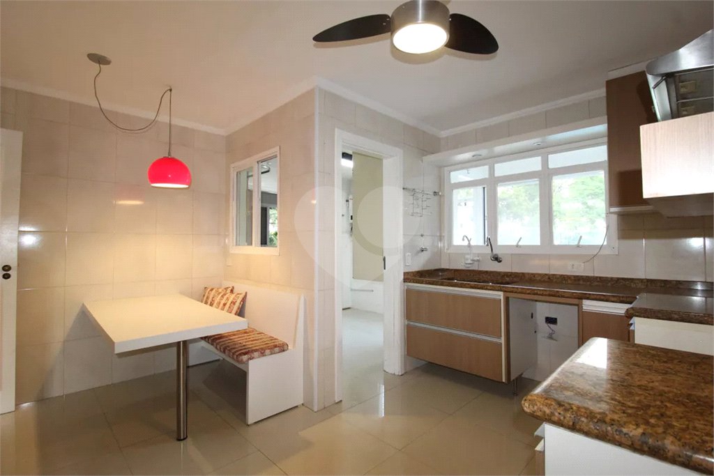 Apartamento à venda com 3 quartos, sendo 1 suíte,  em Vila Uberabinha, São Paulo, SP