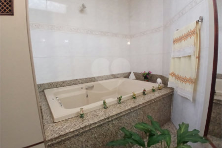 Casa à venda com 3 quartos, sendo 1 suíte,  em Esplanada Mendes Moraes, São Roque, SP