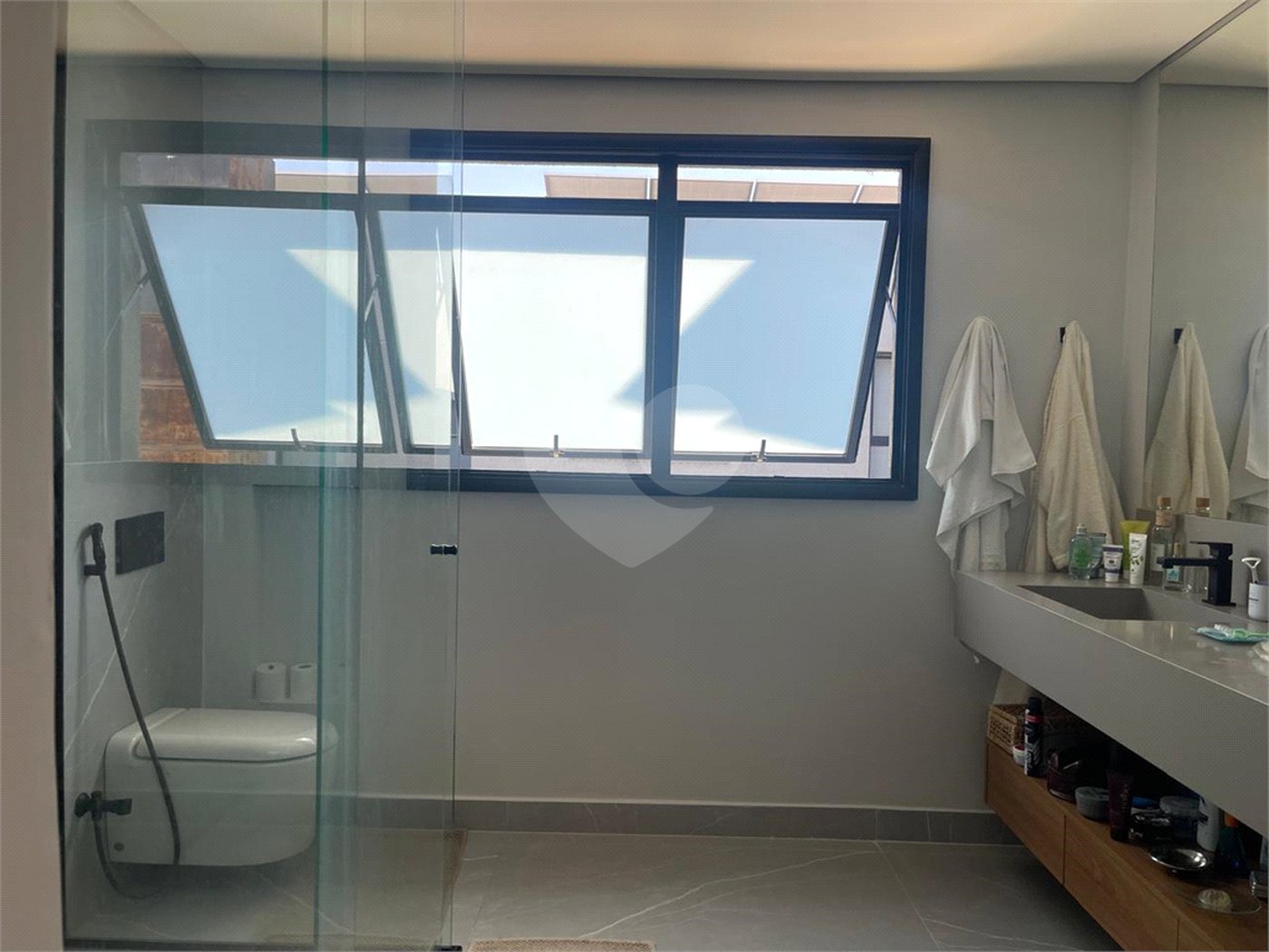 Casa à venda com 3 suítes no condomínio Reserva 8, São Paulo - SP