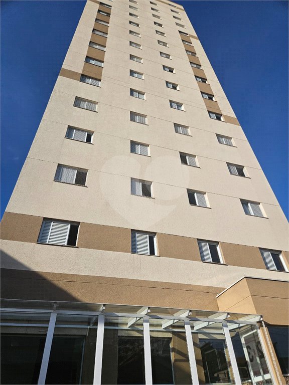 Apartamento à venda com 3 quartos, sendo 1 suíte, no Centro, Poá, SP