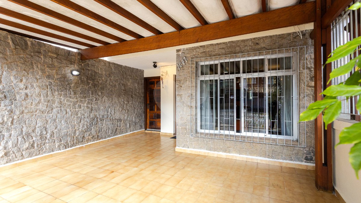 Casa à venda com 3 quartos, sendo 1 suíte, em Vila Cordeiro, São Paulo, SP