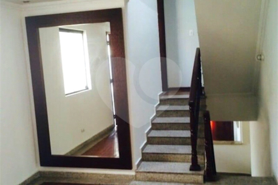 Sobrado à venda com 6 quartos, sendo 2 suítes, em Santana, São Paulo, SP