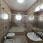 Casa à venda com 5 quartos, sendo 3 suítes,  no condomínio Estância Marambaia, Vinhedo - SP