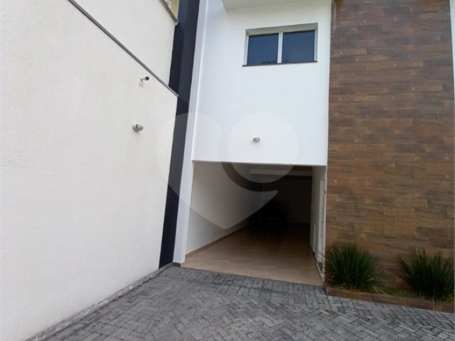 Casa para alugar com 4 suítes no condomínio Milenium, São Paulo - SP