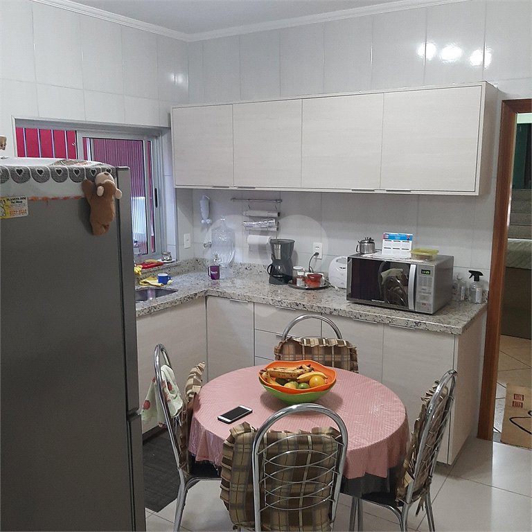 Casa à venda com 4 quartos, sendo 1 suíte,  em Vila Vitório Mazzei, São Paulo, SP
