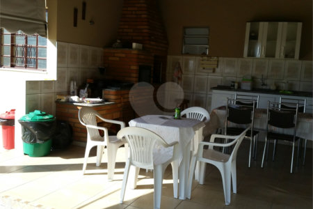 Casa à venda com 3 quartos, sendo 1 suíte, no condomínio Jardim do Ribeirão 1, Itupeva - SP