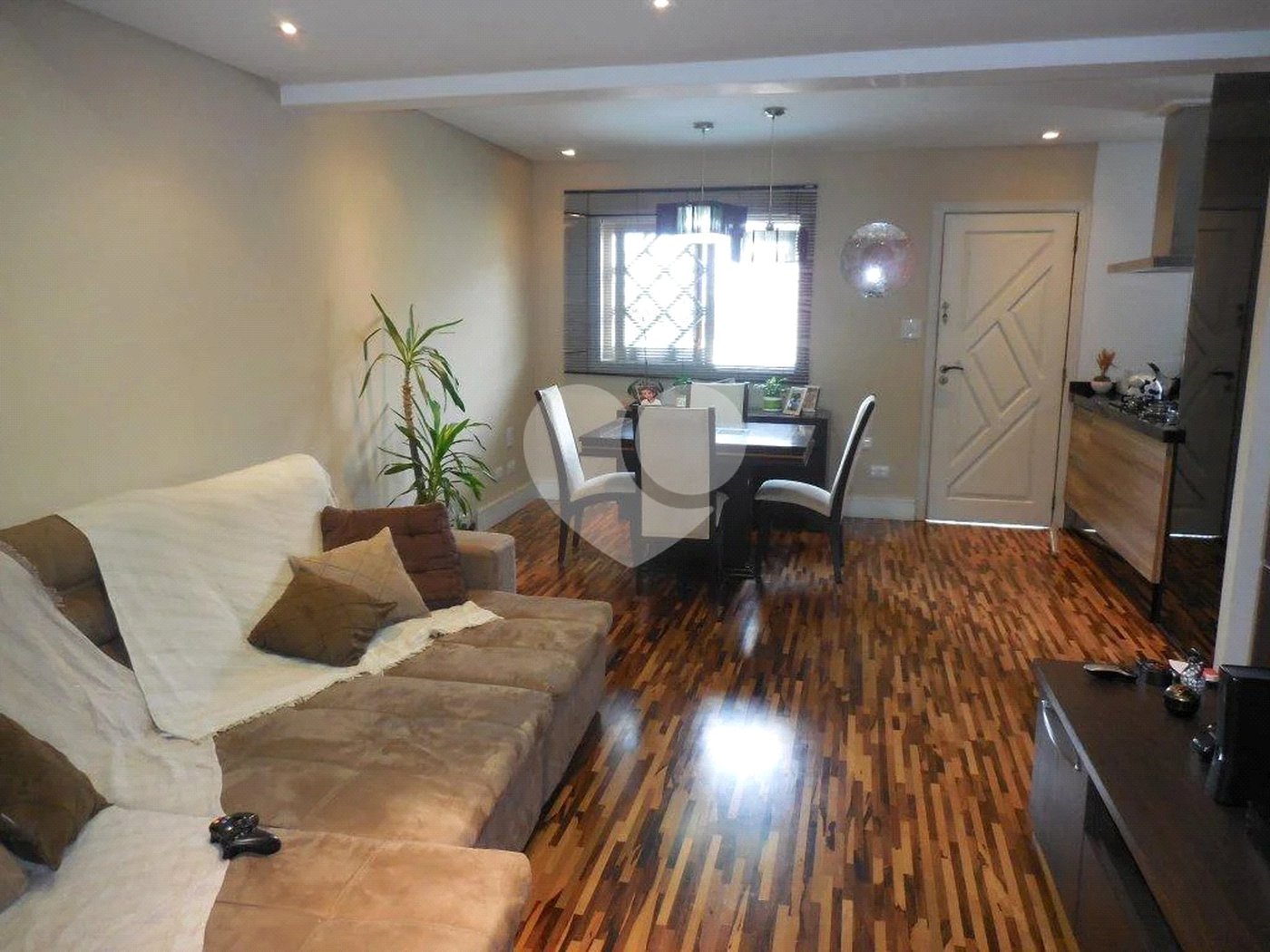 Casa à venda com 3 quartos, sendo 1 suíte, no condomínio Residencial Morada do Horto, São Paulo - SP